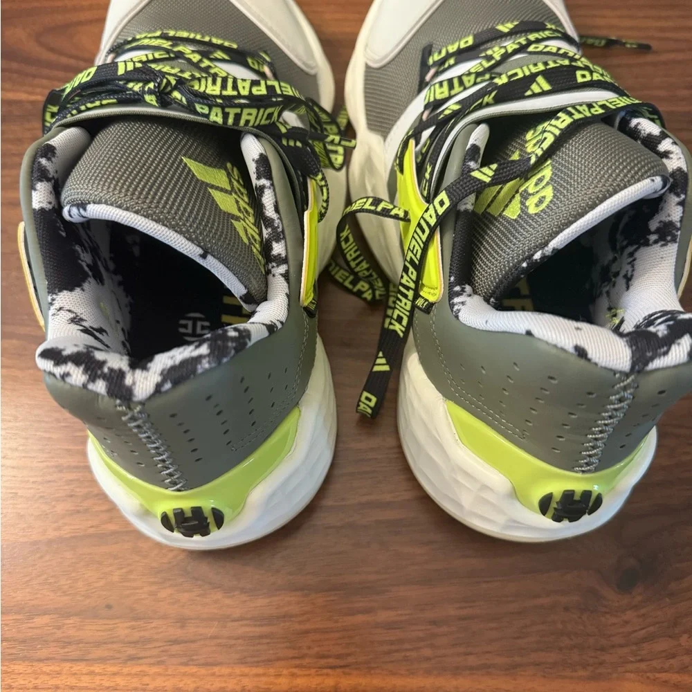 Adidas Daniel Patrick X Harden Vol 4 Shoes - Picture 4 of 7